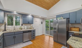 203 BRENDA Ln, Basye, VA 22810