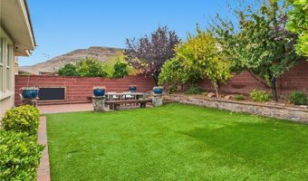5879 Skyfall Ct, Las Vegas, NV 89135