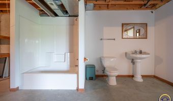 13827 SW 81st St, Auburn, KS 66402