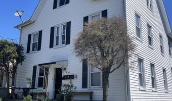 11 Stone St, Danbury, CT 06810