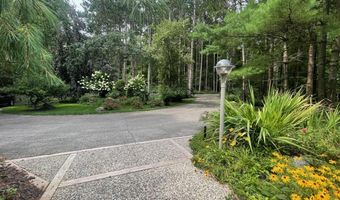 8050 Wilderness Trl NE, Ada, MI 49301