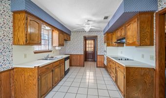 12218 Morganfield Ave, Baton Rouge, LA 70818