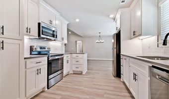 30 Lambourn Dr, Bella Vista, AR 72714