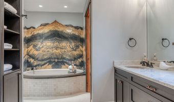 30 Bear Dance Vlg, Bigfork, MT 59911