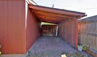630 COLONIAL Dr, Springfield, OR 97477