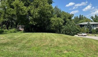 580 Riverview Dr, Ann Arbor, MI 48104