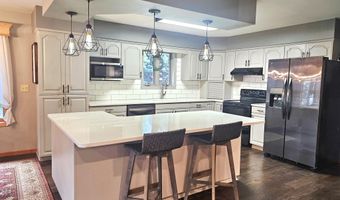 2510 Bobbie Dr, Aberdeen, SD 57401