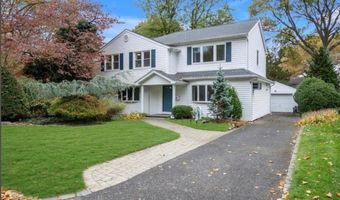 81 Hilldale Rd, Albertson, NY 11507