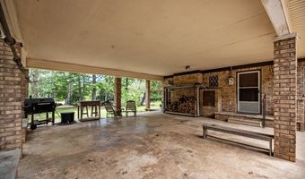 130 Dickey St Main house only, Bronson, TX 75930