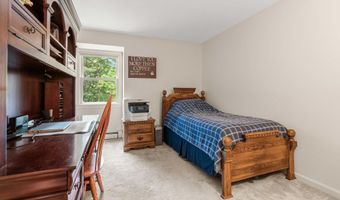 9 Candlewood Dr, Amherst, NH 03031