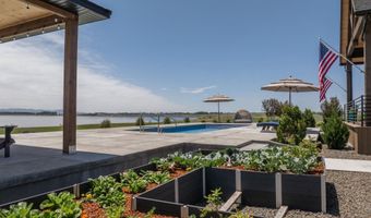 281 Lakeshore Dr, American Falls, ID 83211