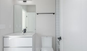 722 KENYON St NW #1, Washington, DC 20010