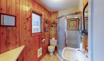 29 Carol St, Danbury, CT 06810
