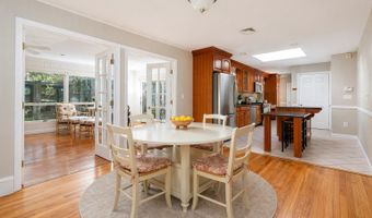 14 Elmcrest Dr, Danbury, CT 06811