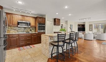2011 Knollpoint Dr NE, Ada, MI 49301