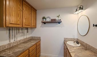 1610 NW Springhill Dr, Albany, OR 97321