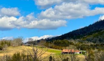 365 Young Ln, Tazewell, TN 37879