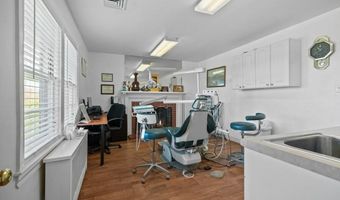 74 Valley Rd, Middletown, RI 02842