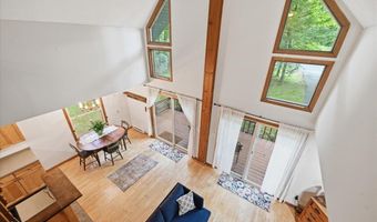 13 Teddyuscung Trl, Albrightsville, PA 18210