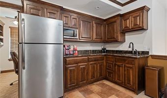 579 Chateau Bnd, Ardmore, OK 73401