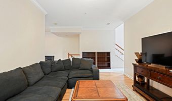20385 BELMONT PARK Ter 103, Ashburn, VA 20147