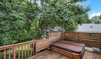 501 Echo Hill Ct, Ballwin, MO 63021