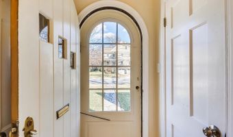 8908 GRANT St, Bethesda, MD 20817