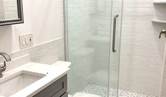 263 W 2nd St 1, Boston, MA 02127