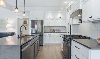 1816 Golfview Dr, Auburn, IN 46706
