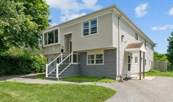 132 Maple Ave, Middletown, RI 02842