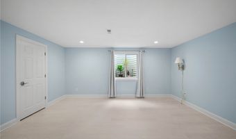 85 Brighton Dr, Aurora, OH 44202