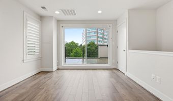 6924 ROCKLEDGE Dr, Bethesda, MD 20817