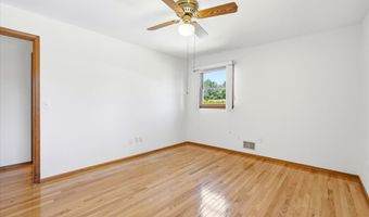 60 Pelican Dr, Bayville, NJ 08721