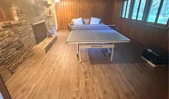 172 Greenville Rd, North Smithfield, RI 02896