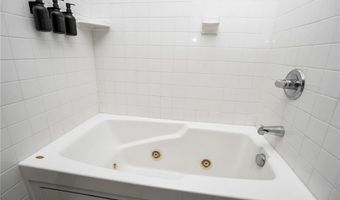 214 Hillside Dr, Baldwin City, KS 66006