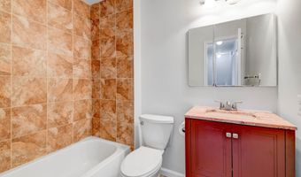 4472 RUGGLES Ct, Annandale, VA 22003