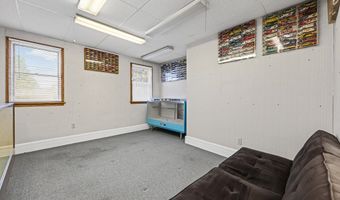 5869 Beechwood Ave, Alliance, OH 44601