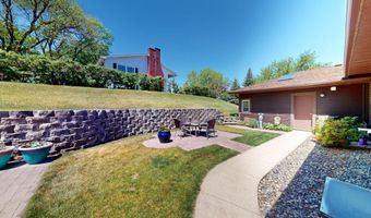 1401 Martin Rd, Albert Lea, MN 56007
