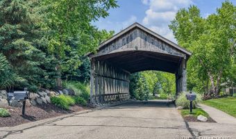 955 Bridge Crest Dr SE, Ada, MI 49301