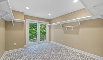 50 BEACH COTTAGE Ln, Atlantic Beach, FL 32233