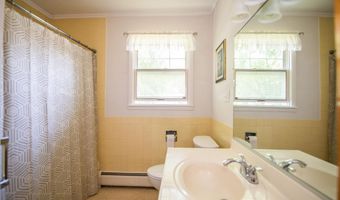 29 Leonard St, Barre, VT 05641