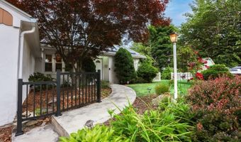29 Dean Ave, Johnston, RI 02919