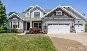 10 Fox Point Ct, Ada, MI 49301