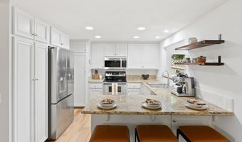 2220 Nob Hl, Carlsbad, CA 92008