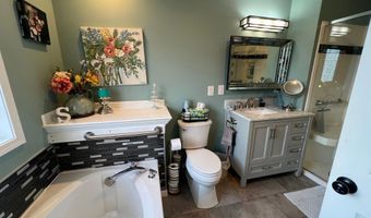 2499 Crestwood Dr, Adrian, MI 49221