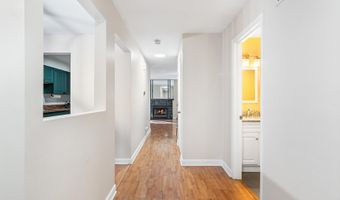 737 W Happfield Dr, Arlington Heights, IL 60004