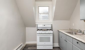 3800 GREENMOUNT Ave 3, Baltimore, MD 21218