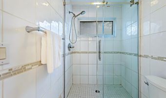3999 Edmonton Ct, Ann Arbor, MI 48103