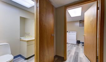 9 University Pl, Amsterdam, NY 12010