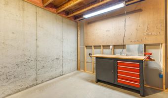 5125 Valley Frg, Asbury, IA 52002
